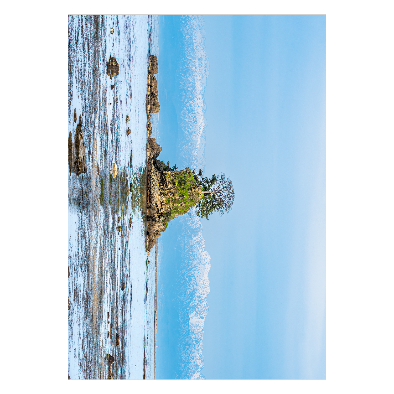 雄大な連峰と一本松の孤島 ポスター(B0サイズ)