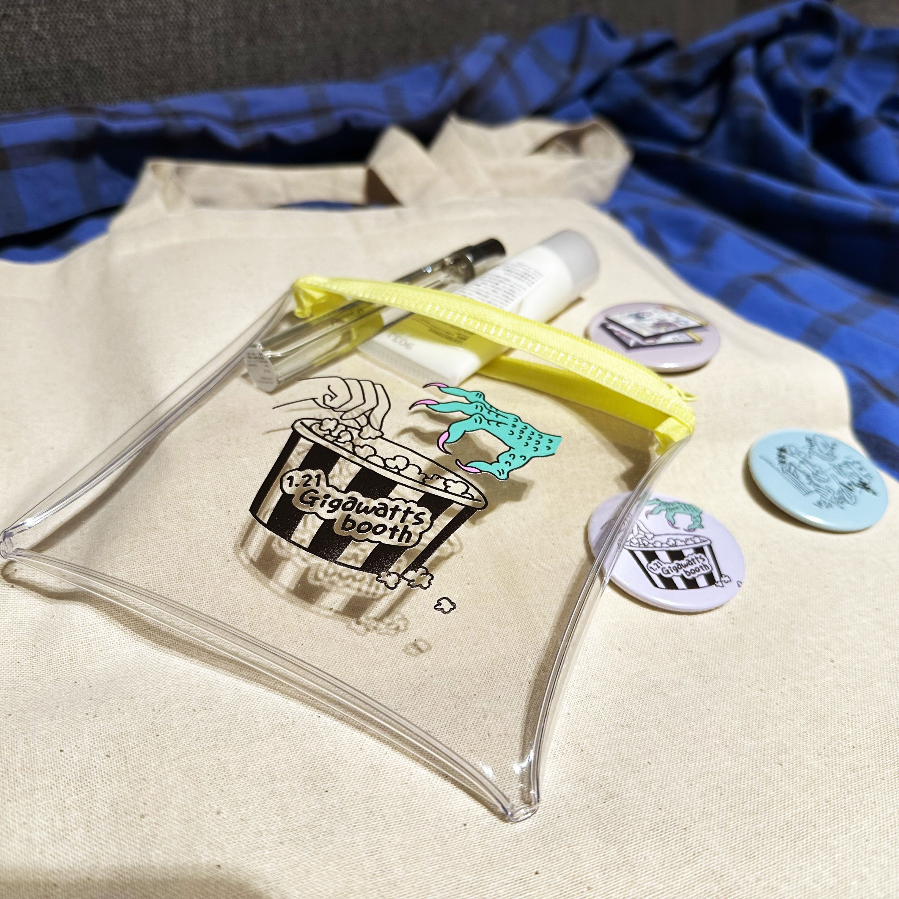 ポーチ「どっちが狙われているんでしょうね…」 カラーファスナークリアポーチ（S）