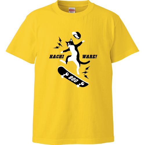 スケボーするハチワレ猫 ハイクオリティーTシャツ