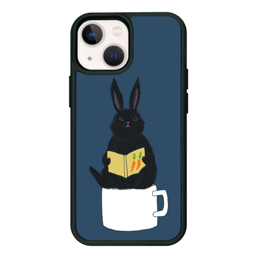 黒うさぎの読書 iPhone 13 mini プリントパネルラバーケース