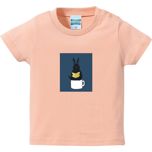 黒うさぎの読書 ハイクオリティーベビーTシャツ